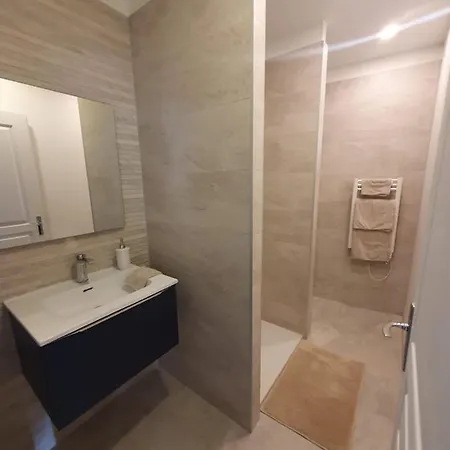 Appartement Premium Dans Une Belle Demeure - Hyper Centre-Ville De Reims Buitenkant foto