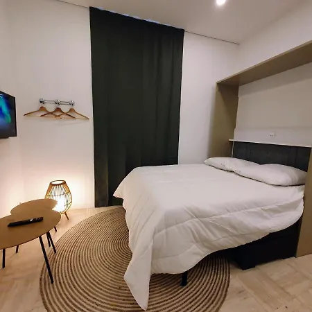 Appartement Premium Dans Une Belle Demeure - Hyper Centre-Ville De Reims Buitenkant foto