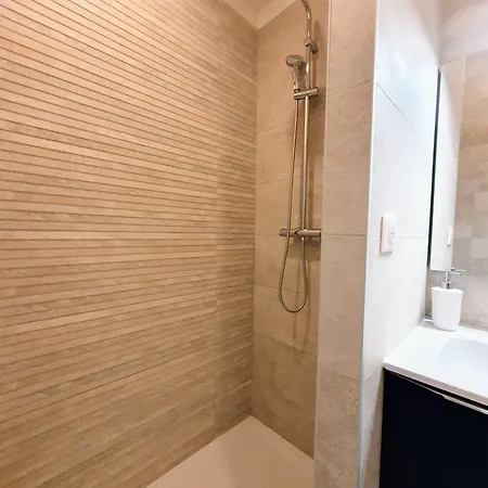 Appartement Premium Dans Une Belle Demeure - Hyper Centre-Ville De Reims Buitenkant foto